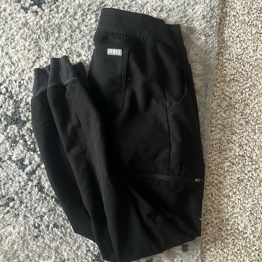 FIGS scrub pants lightly worn